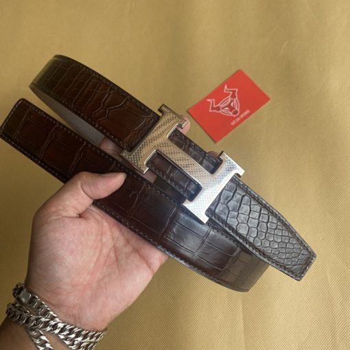 Dây lưng cá sấu Hermes 4cm K102 - Màu Niken: Chất liệu cao cấp và màu sắc tinh tế, mang đến sự sang trọng và lịch lãm cho phái mạnh.