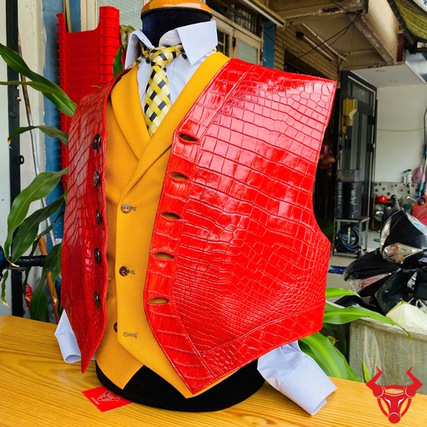 Vest da cá sấu thiết kế độc quyền – dành cho quý ông lịch lãm Áo vest da cá sấu handmade – phối đồ đẳng cấp