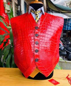 Vest da cá sấu đỏ may đo chuẩn dáng