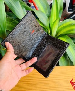 Ví da cá sấu gai lưng thể hiện cá tính mạnh