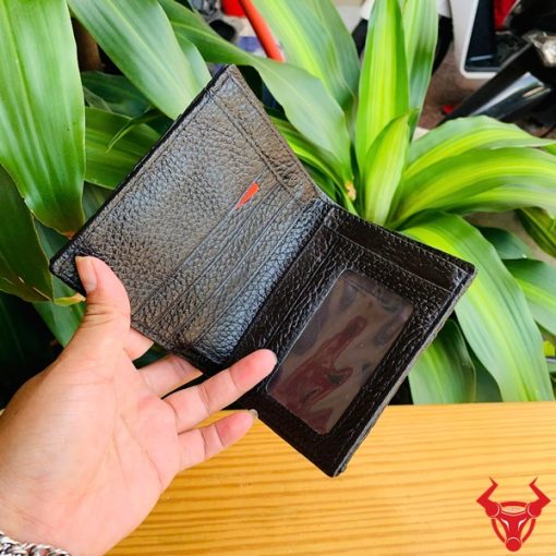 Ví da cá sấu gai lưng thể hiện cá tính mạnh