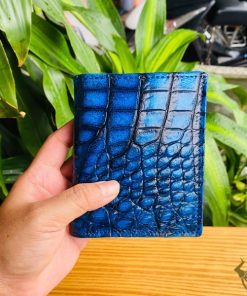 Ví Đứng Da Cá Sấu Patina VJA8 – Sang Trọng Từ Hai Mặt