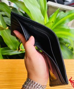 Ví VFA5 Màu Đen Mạnh Mẽ Hiện Đại