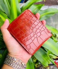 Tinh Tế Trong Từng Đường Vân – Ví Da Bụng Cá Sấu VUAA8