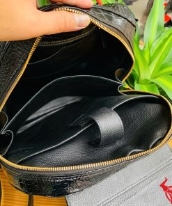 Hình ảnh balo da cá sấu sang trọng, năng động, cao cấp, bền bỉ, thiết kế theo yêu cầu.