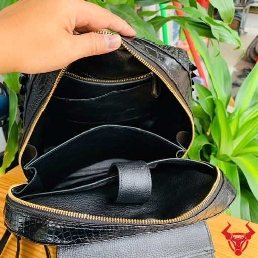 Hình ảnh balo da cá sấu bền bỉ, sang trọng, cao cấp, năng động, thiết kế theo yêu cầu.