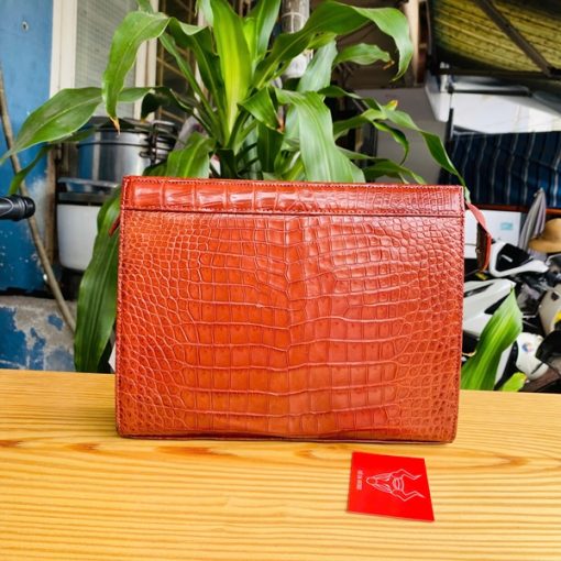Clutch da cá sấu thủ công, màu nâu đỏ, kiểu dáng sang trọng mã CKA8.