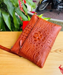 Clutch nam da cá sấu nâu đỏ, thời trang cho quý ông.