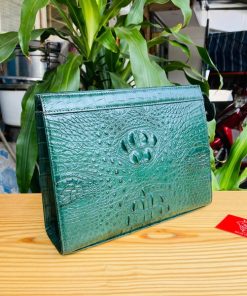 Clutch nam da cá sấu xanh – sự lựa chọn của người dẫn đầu.