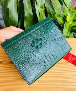 Clutch xanh lá – lựa chọn phá cách cho nam giới tinh tế.