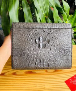 Clutch cá sấu xám – lựa chọn hoàn hảo cho quý ông.