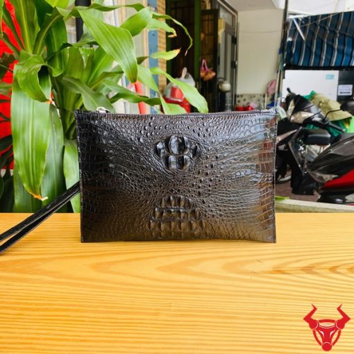 Clutch nam da cá sấu thật màu đen CBCA4 – đậm chất quý ông hiện đại.