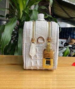 Clutch nam CJA4 màu bạch tạng – thanh lịch, đẳng cấp.