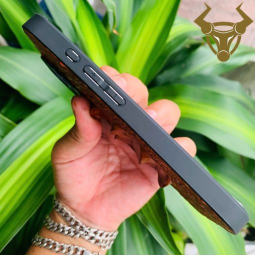Ốp Lưng iPhone 16 Pro Da Gù Cá Sấu Thật – Vẻ Đẹp Tự Nhiên, Độ Bền Vượt Thời Gian