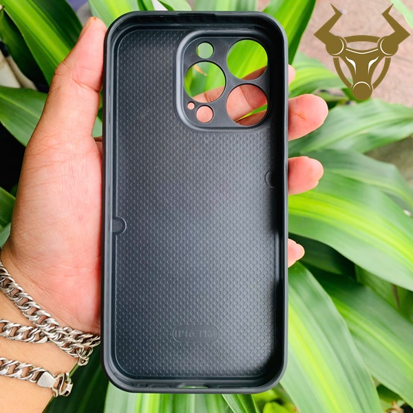 Ốp Lưng Gù Cá Sấu Thật iPhone 16 Pro – Cá Tính Và Bền Bỉ Vượt Thời Gian