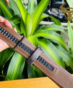 Thắt lưng doanh nhân cá sấu thật may viền khóa ray.