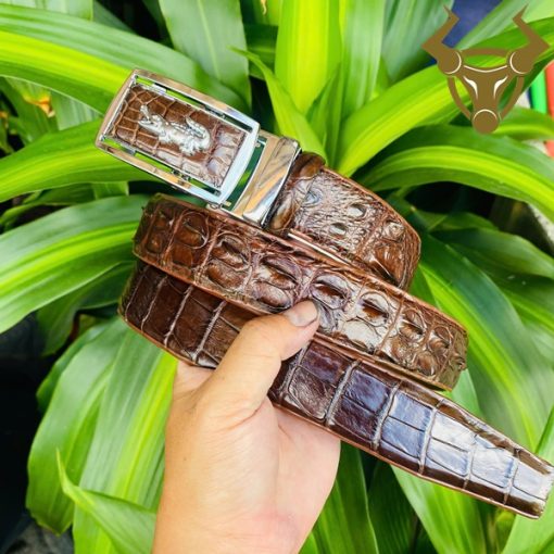 Thắt lưng da cá sấu nam mặt khóa trắng vàng bản to sang trọng.