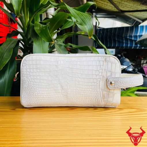 Clutch da cá sấu trắng sang trọng CGA8 cho phong cách tối giản.