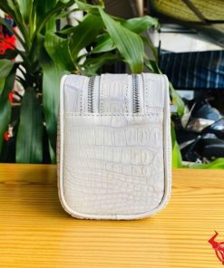 Túi clutch nam màu trắng cá sấu bạch tạng CGA8 nổi bật khác biệt.