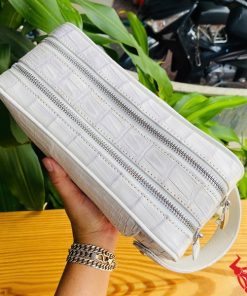 Túi clutch da cá sấu trắng CGA8 – quà tặng sang trọng, đầy ý nghĩa.