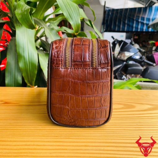 Túi clutch da cá sấu nâu đất, thời trang sang trọng và cổ điển