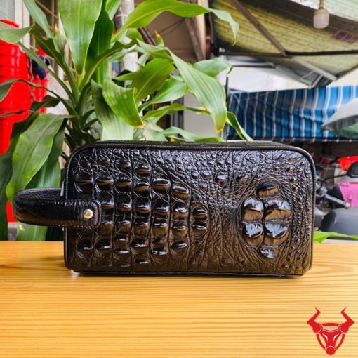 Clutch da cá sấu đen CGA4 – vẻ đẹp của sự quyền uy.