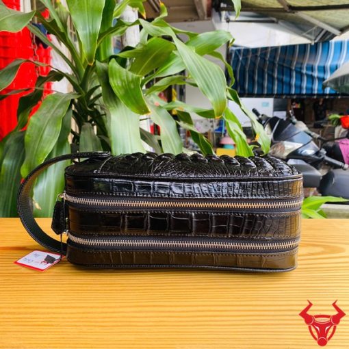 Clutch CGA4 màu đen – dành cho người đàn ông bạn quý trọng.