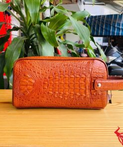 Clutch da cá sấu nâu đỏ CGA4 – biểu tượng nam tính đỉnh cao.