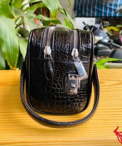 Clutch da cá sấu đen sang trọng dành cho nam công sở.