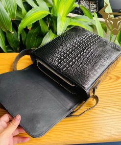 Túi nam da cá sấu gù thật độc đáo, không trùng mẫu