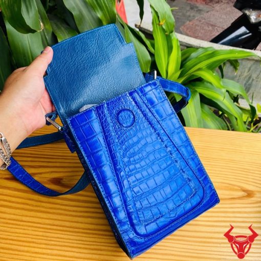 Túi da cá sấu đeo chéo dành cho doanh nhân trẻ trung, cá tính.