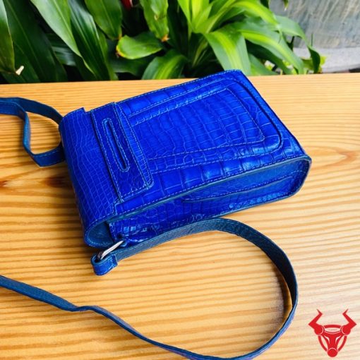 Túi cá sấu bụng cao cấp – phụ kiện thời trang đậm chất riêng.