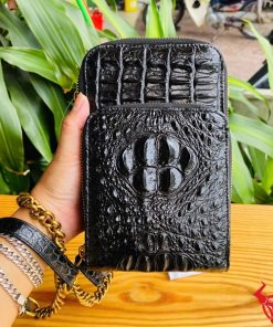 Hình ảnh túi điện thoại da cá sấu tiện dụng cao cấp, bền bỉ, năng động.