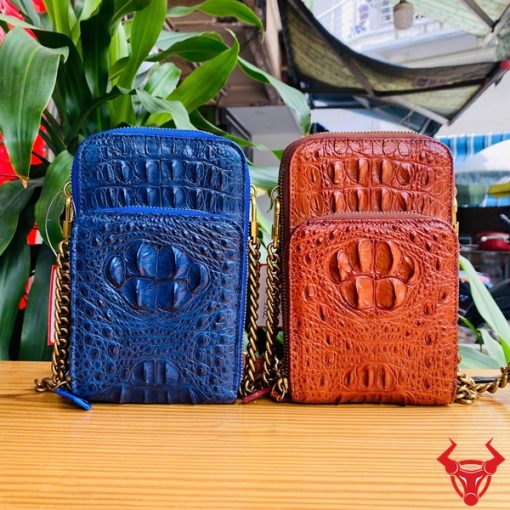 Hình ảnh túi điện thoại da gù cá sấu xanh navy cao cấp, bền bỉ, năng động, tiện dụng.
