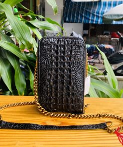 Hình ảnh túi đựng điện thoại da cá sấu cao cấp, bền bỉ, năng động, tiện dụng.