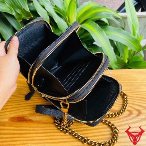 Hình ảnh túi đựng điện thoại da cá sấu tiện dụng, cao cấp, bền bỉ, năng động.