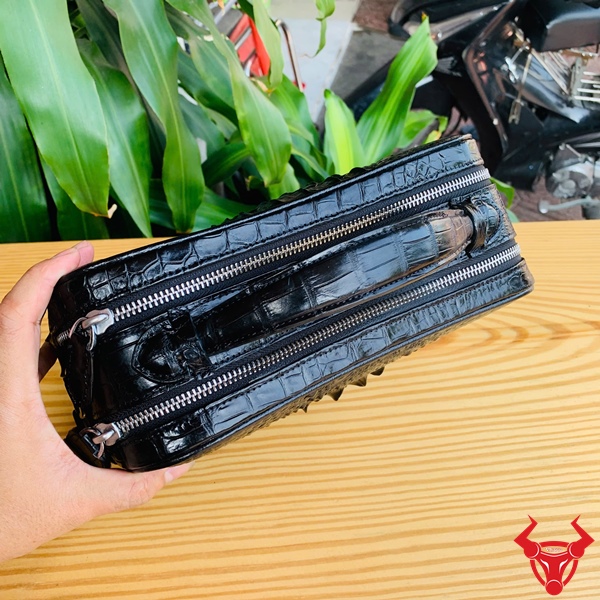 CJA4 Đen – Thời Trang Tinh Tế Từ Da Cá Sấu Thật 100% Clutch nam da cá sấu thật CJA4 – phong cách thành công.