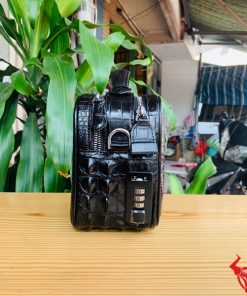 Túi xách golf da cá sấu đen CJA4 – đậm chất nam tính.