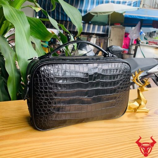 Clutch golf da cá sấu đen – phụ kiện nam cá tính.