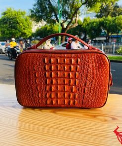 Túi golf da gù cá sấu cao cấp CJA4 nâu đỏ tiện dụng