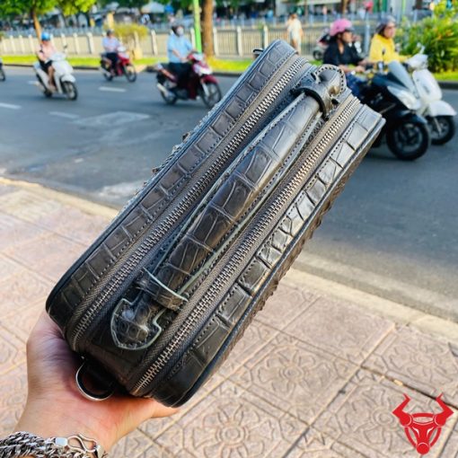 Túi xách da cá sấu gù màu xám trung tính CJA4