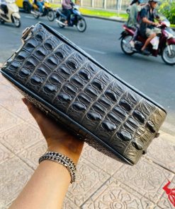 Túi xách da cá sấu gù cho golf thủ nam màu xám