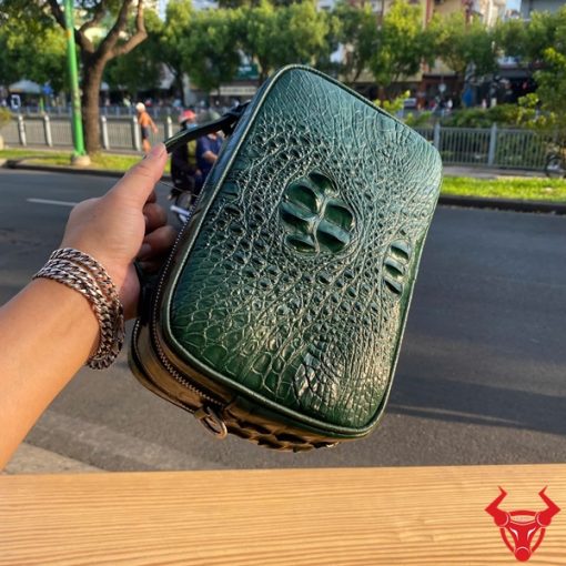 Túi xách golf nam bằng da cá sấu thật màu xanh CJA4.