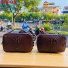 Túi golf da gù cá sấu màu nâu đất đậm chất nam tính.