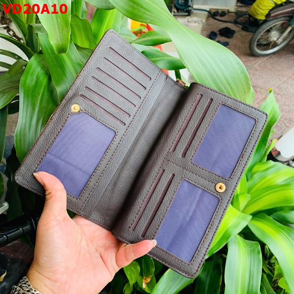 Ví Cầm Tay Da Cá Sấu Gai Nâu Đỏ | Thời Trang Đỉnh Cao – Độc Bản Ví nam da cá sấu thủ công BZA1 – vân gai lưng cá tính, sang trọng.