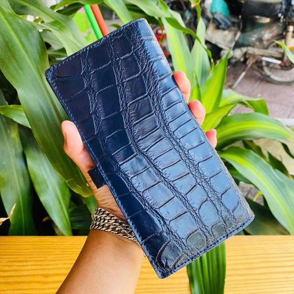 Ví Cầm Tay Da Cá Sấu Xanh Navy – Đẳng Cấp Và Thời Trang Ví doanh nhân nữ da cá sấu Thái Lan cao cấp