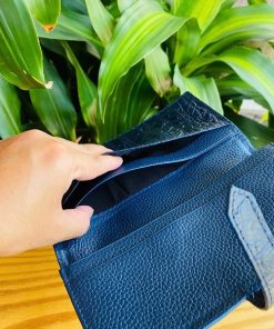 Ví nữ da cá sấu BYA8 màu xanh navy thời thượng