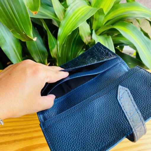 Ví nữ da cá sấu BYA8 màu xanh navy thời thượng