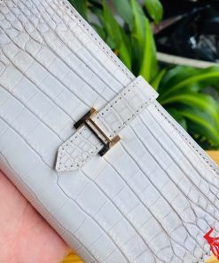 Ví nữ cao cấp BYA8 da cá sấu trắng sang trọng