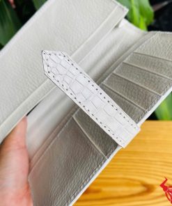 Ví thời trang nữ BYA8 da cá sấu thật màu trắng